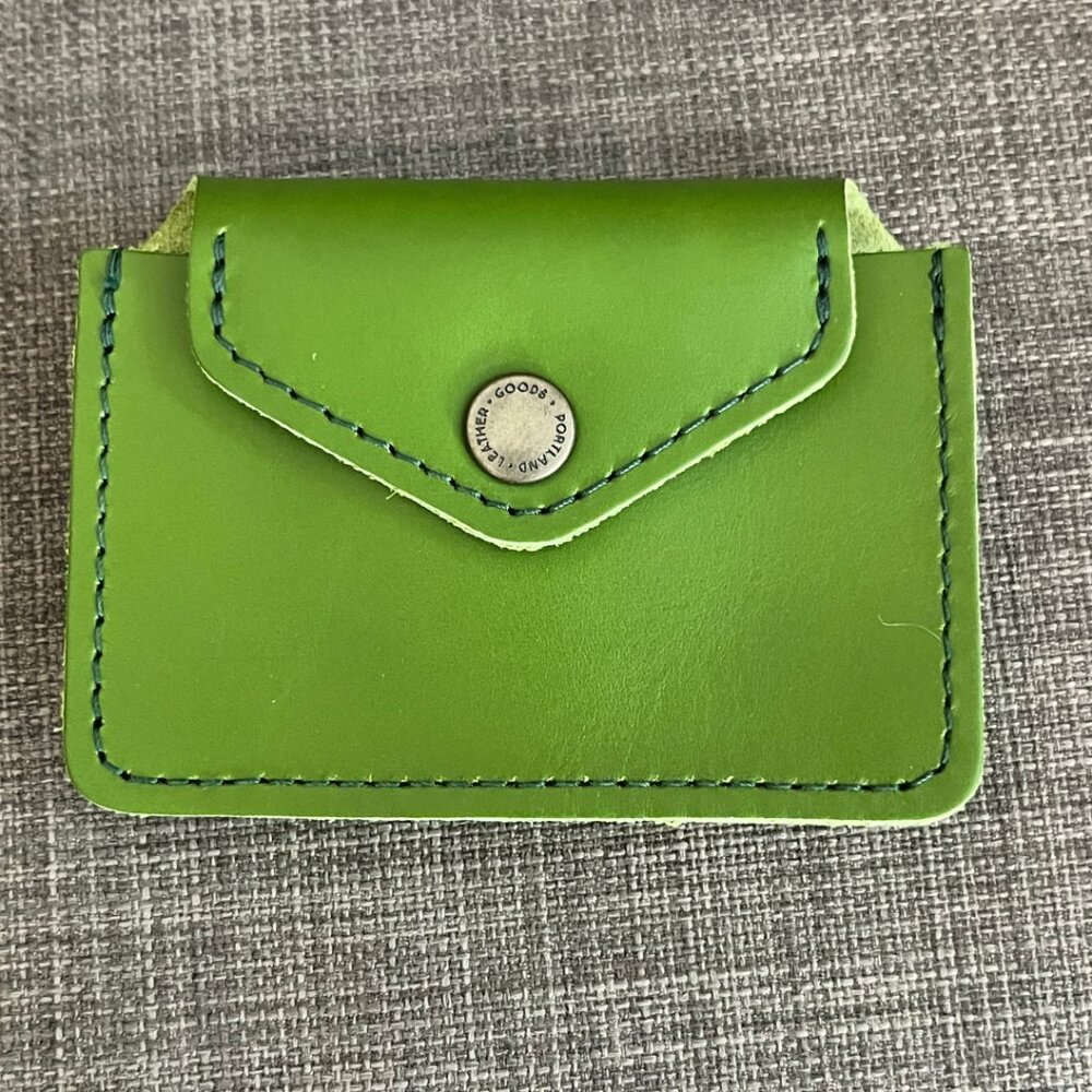 Portland Leather Lovebug plus wallet APPLE GREEN *brand new!